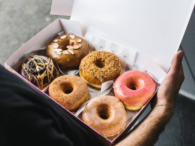 Choosing Doughnut Boxes That Keep Treats Fresh for Delivery